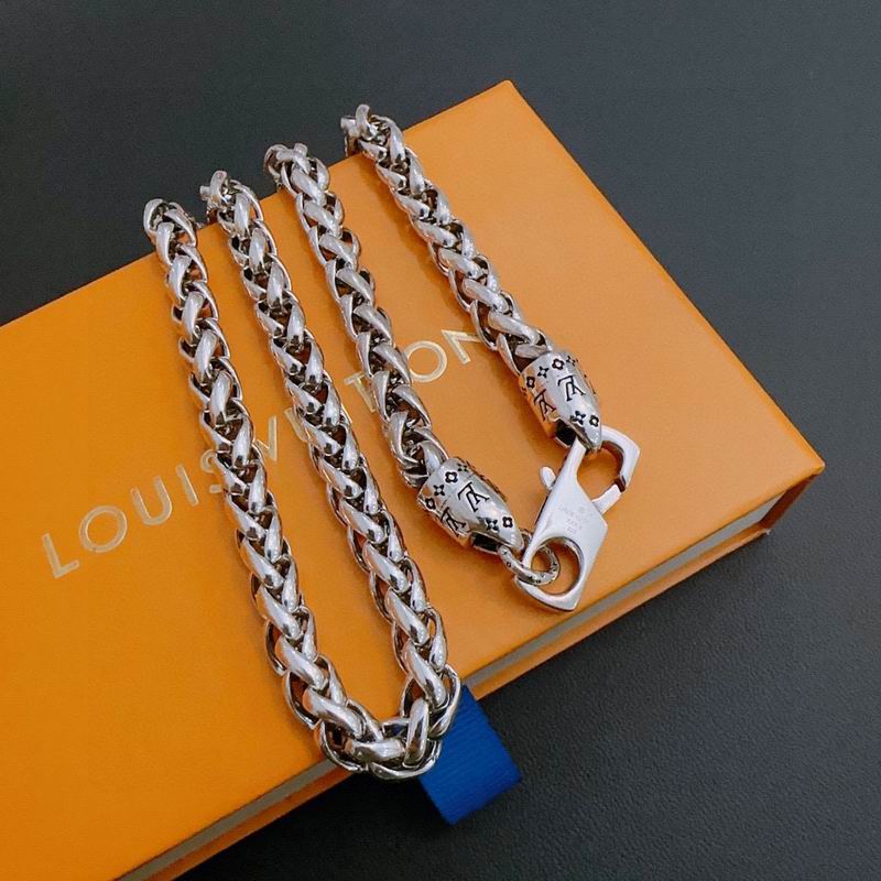 LV Necklace 03lyr554
